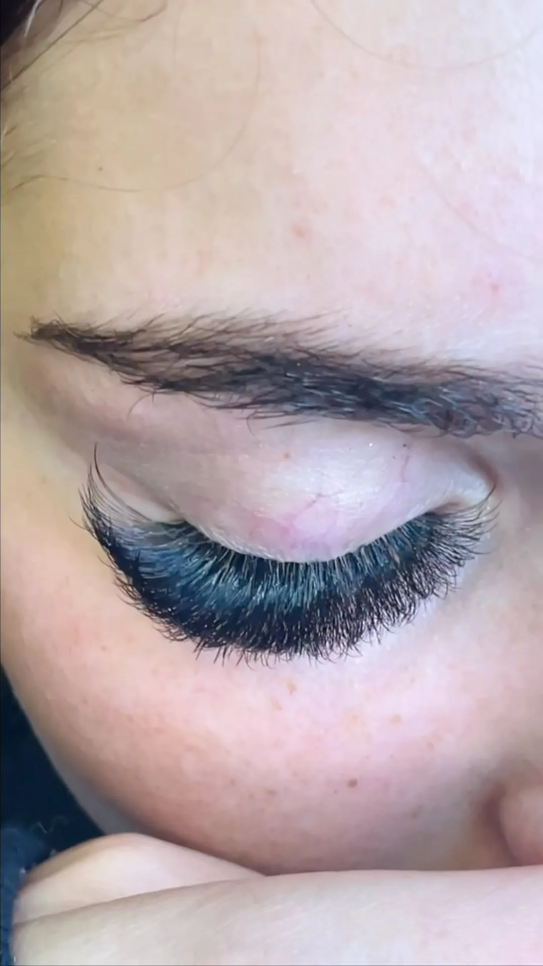 Extreme macro — dense dramatic volume lashes